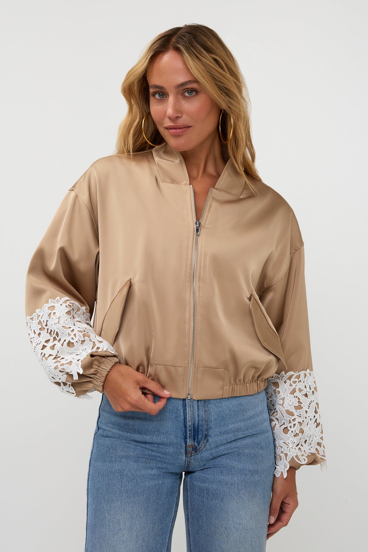 Amaya Amsterdam Faith Bomber