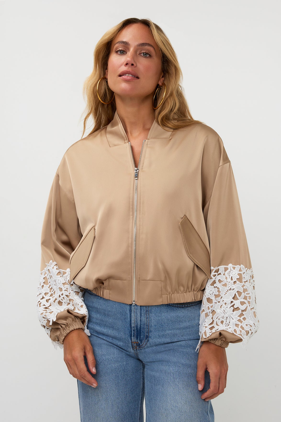 Amaya Amsterdam Faith Bomber